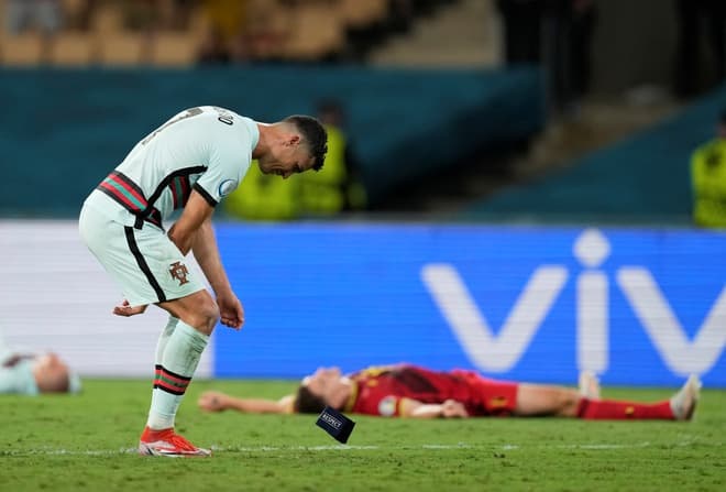 C.Ronaldo chưa giã từ đội tuyển