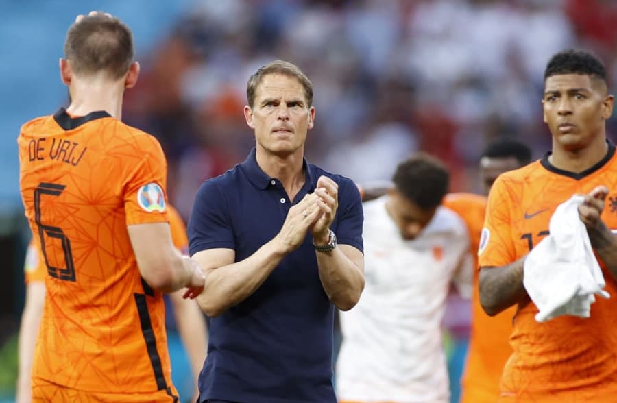HLV Frank de Boer mất chức sau thất bại của ĐT Hà Lan