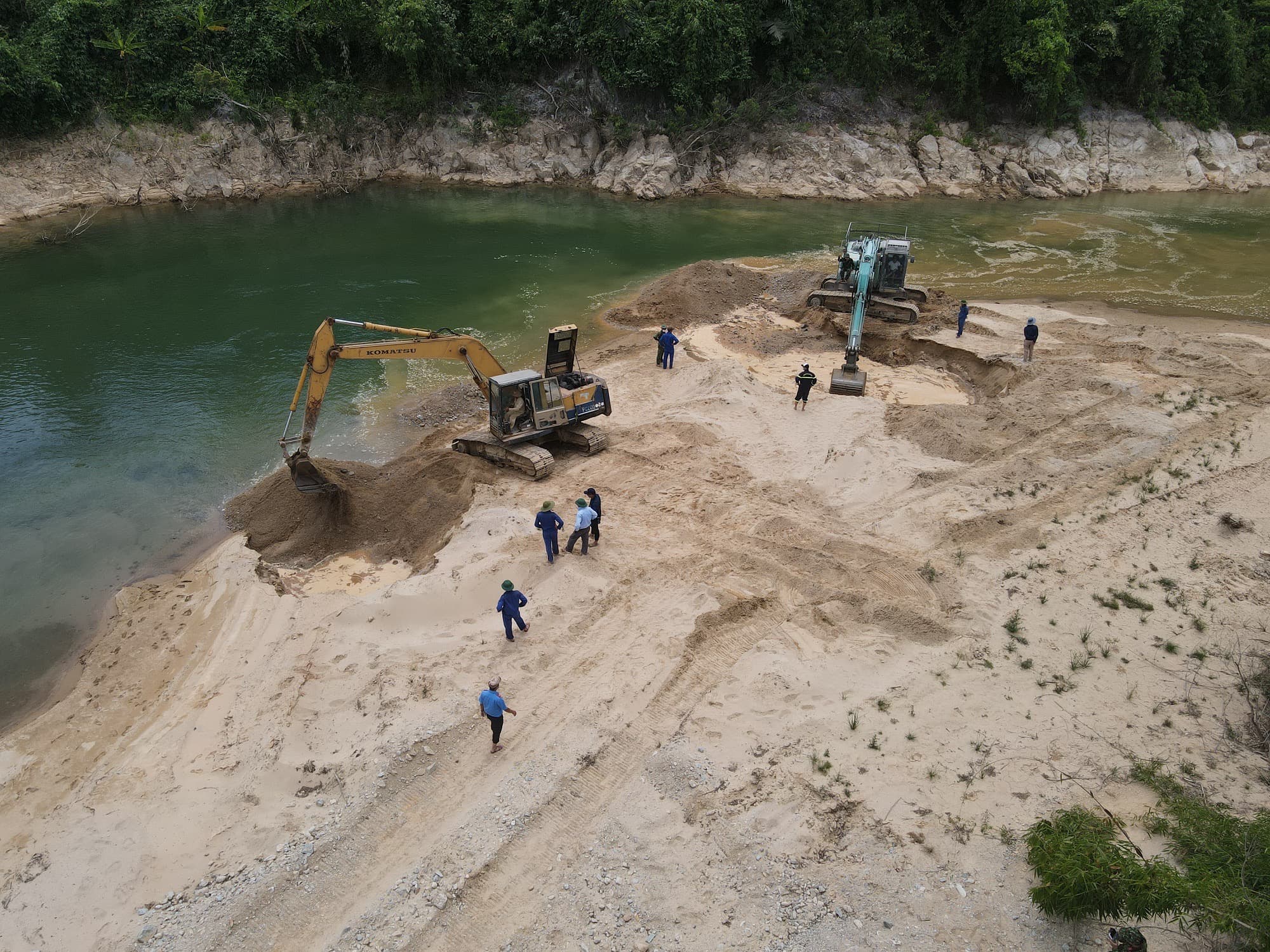 Nối lại các hoạt động tìm kiếm công nhân mất tích tại Thủy điện Rào Trăng 3