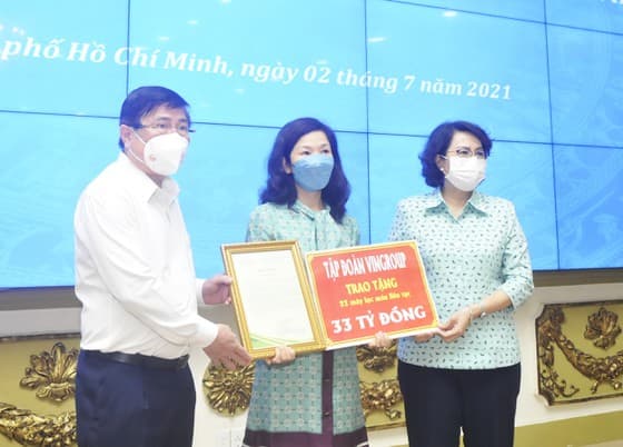 TP Hồ Chí Minh: Tiếp nhận gần 280 tỷ đồng hỗ trợ trang thiết bị y tế phòng, chống dịch Covid-19