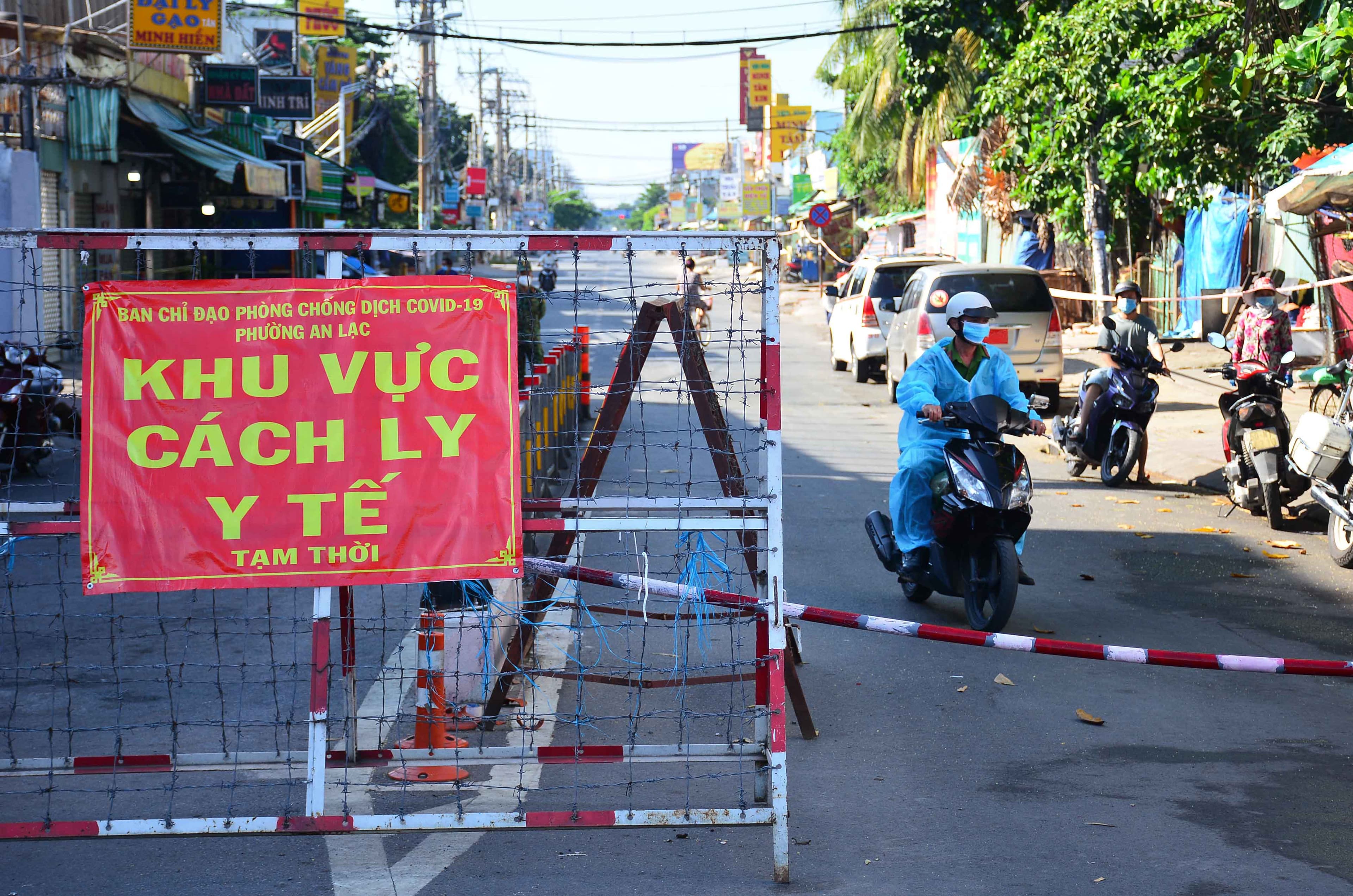 Thành phố Hồ Chí Minh giãn cách toàn thành phố theo Chỉ thị 16/CT-TTg từ 0 giờ ngày 9-7