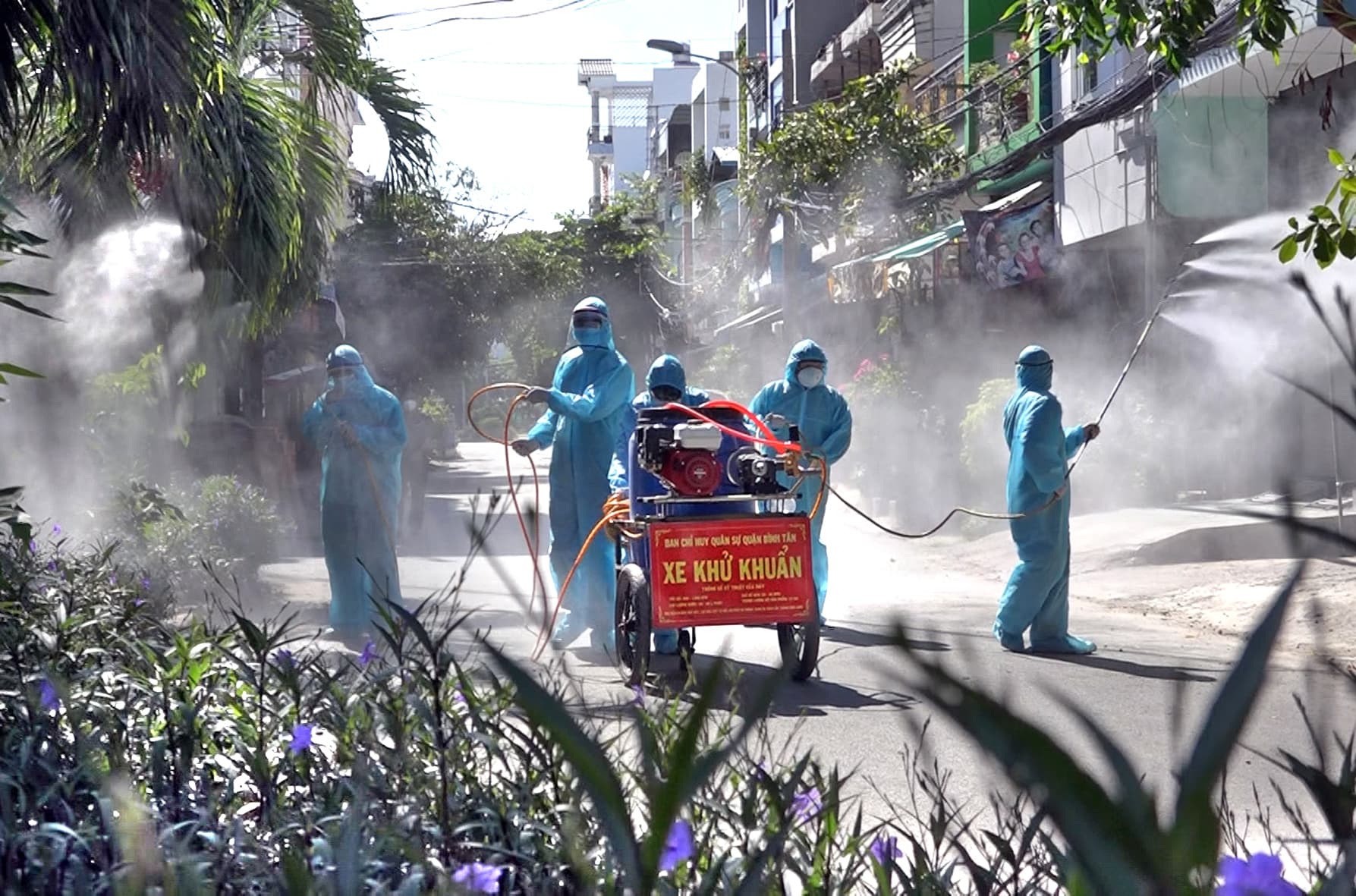 Xung kích ở "ổ dịch" Bình Tân