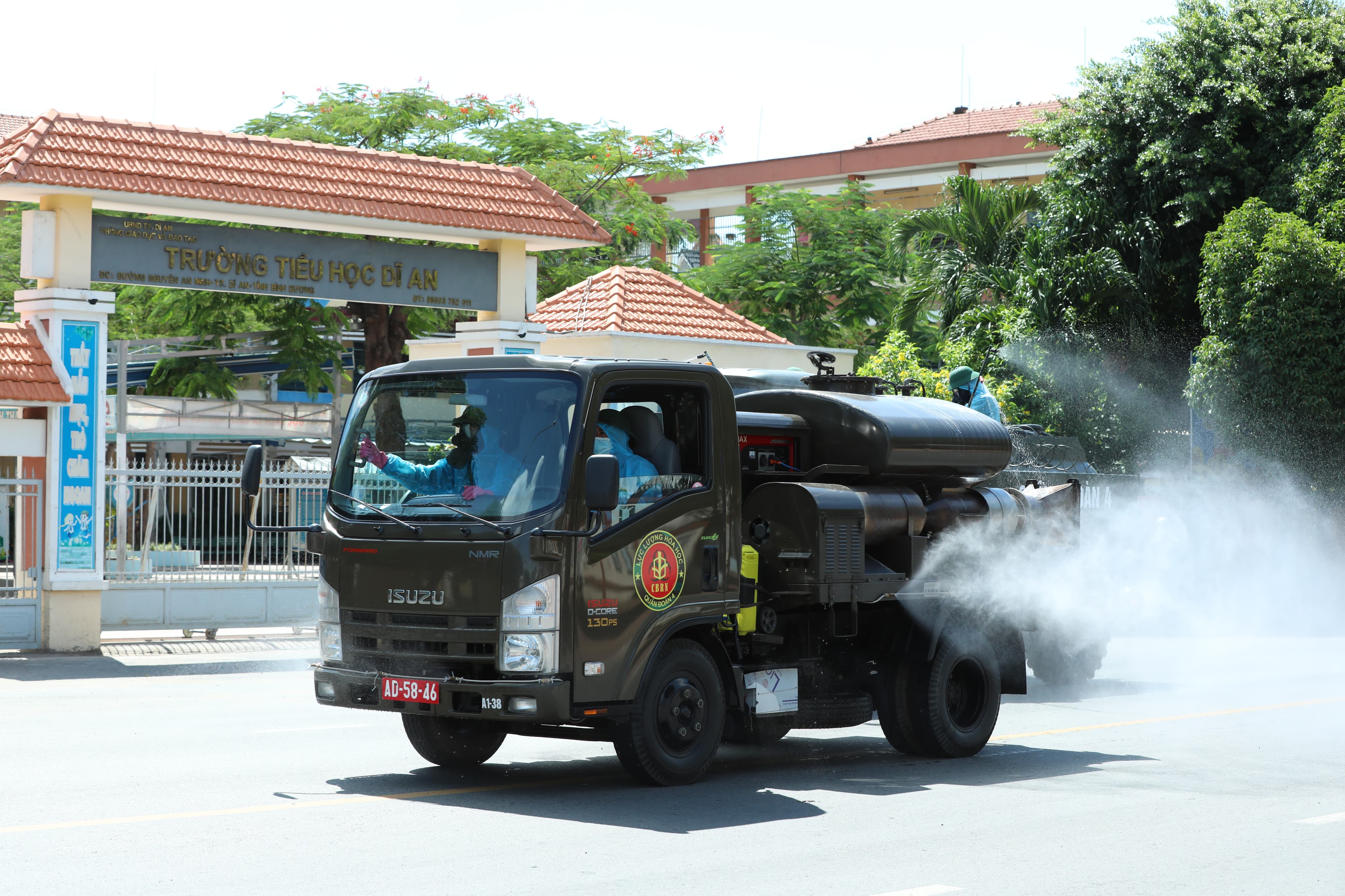 Cải tiến thiết bị phun khử khuẩn ứng dụng trên xe thả khói
