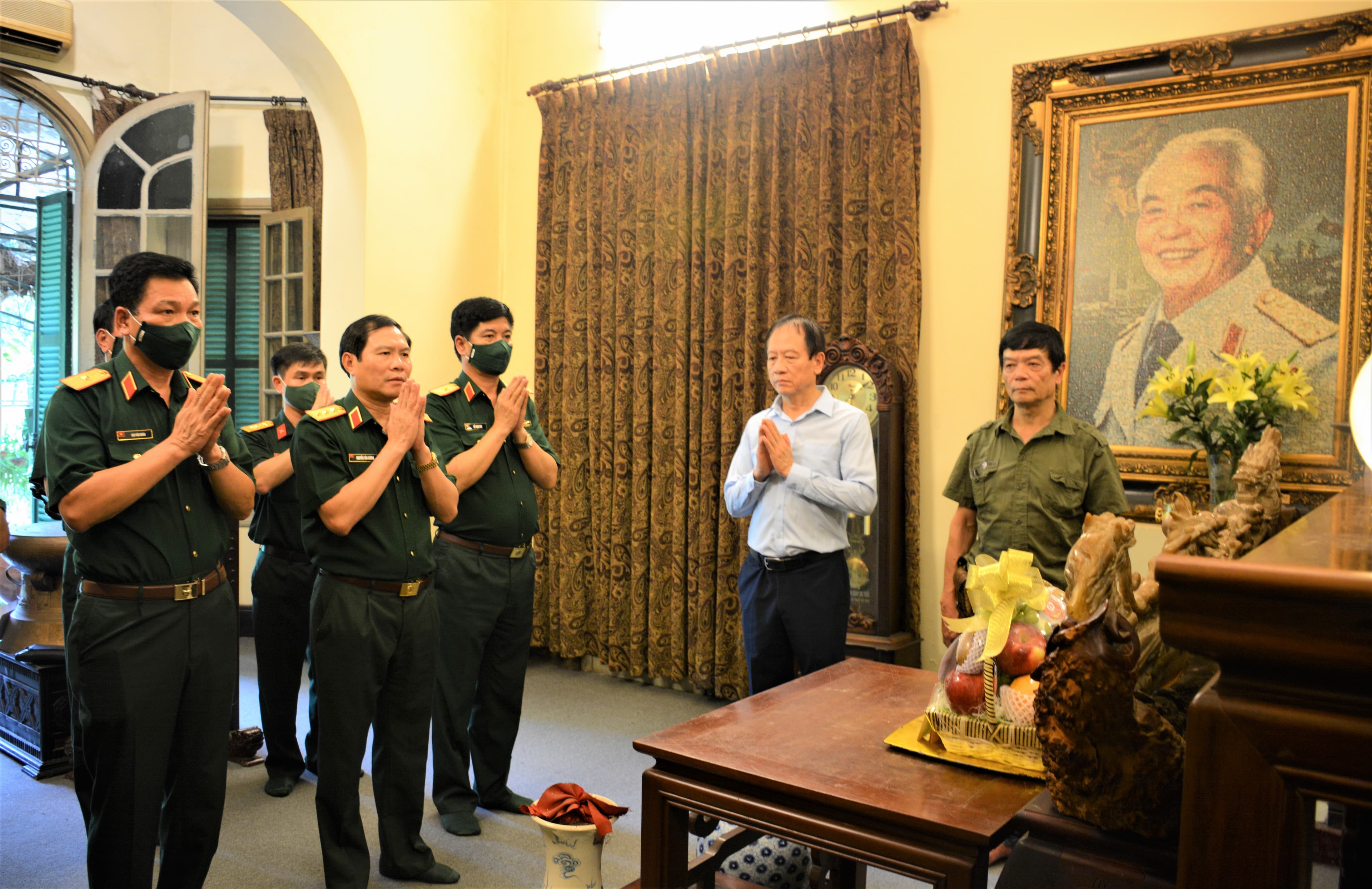 Thượng tướng Nguyễn Tân Cương tri ân các đồng chí nguyên lãnh đạo Bộ Quốc phòng
