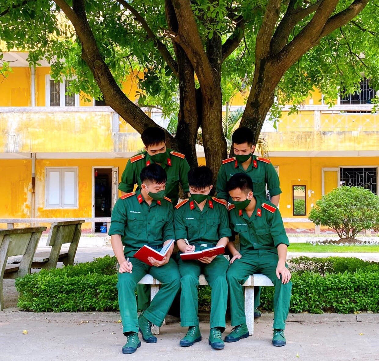 Thủ khoa Lê Viết Thành đam mê học tập