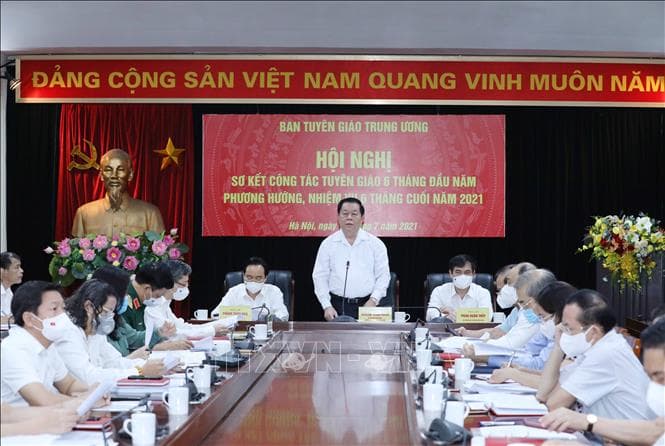 Thực hiện nghiêm túc, hiệu quả Kết luận của Bộ Chính trị về tiếp tục thực hiện Chỉ thị 05-CT/TW