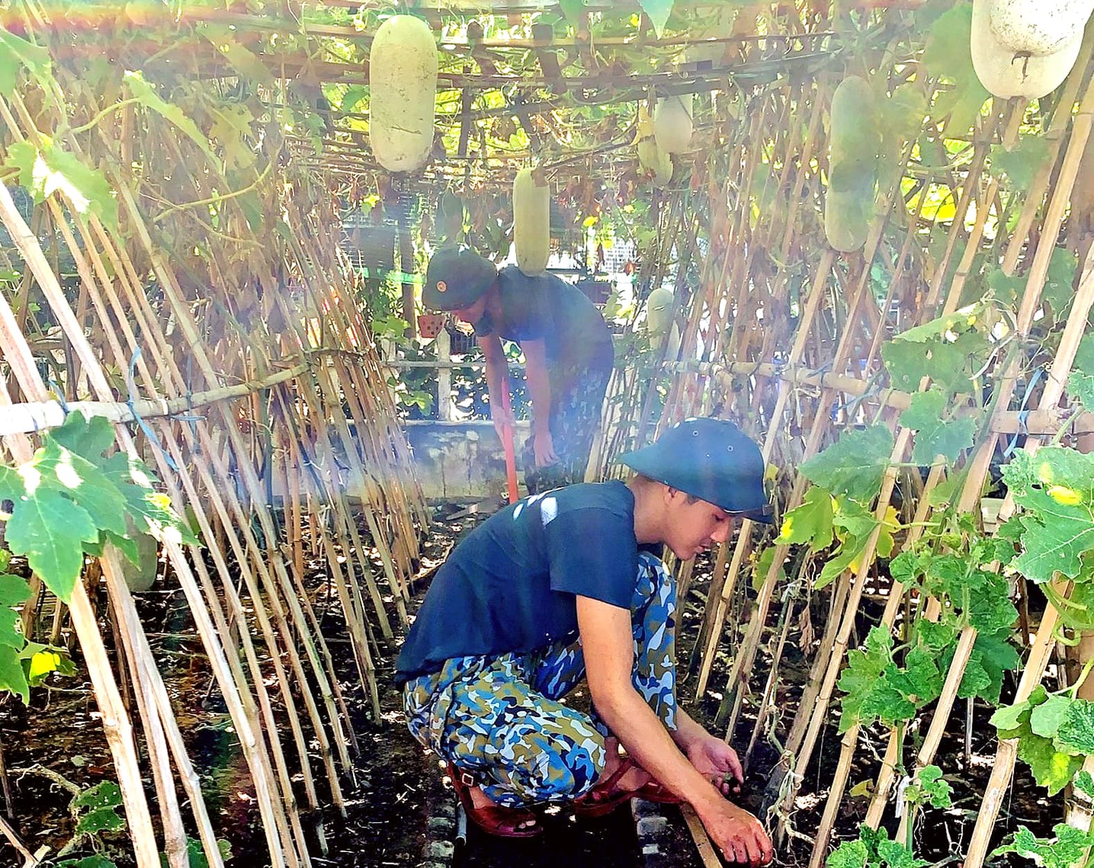 Để bộ đội thêm yêu mến, gắn bó với đơn vị