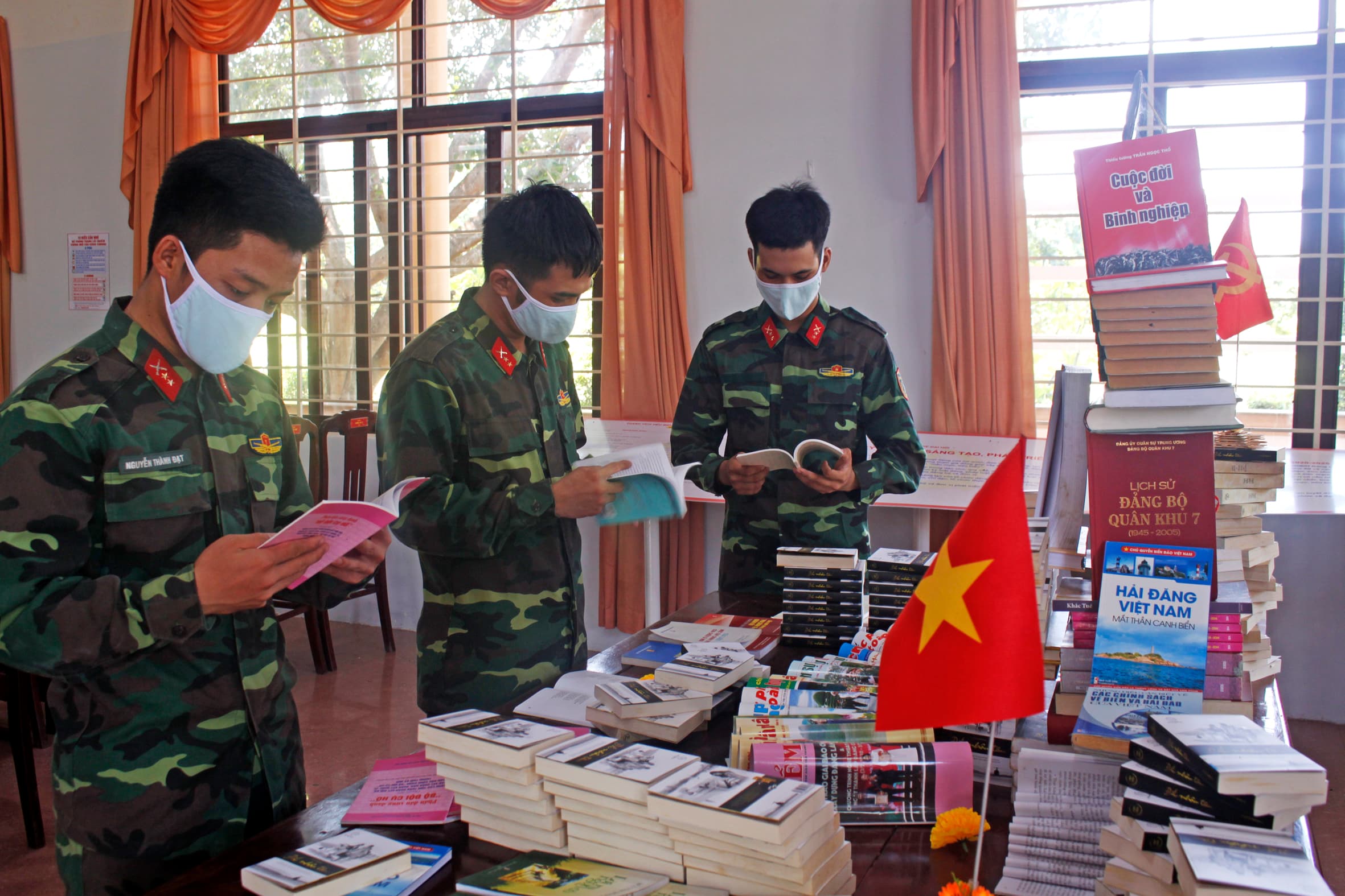 Sách, báo trong đời sống tinh thần bộ đội