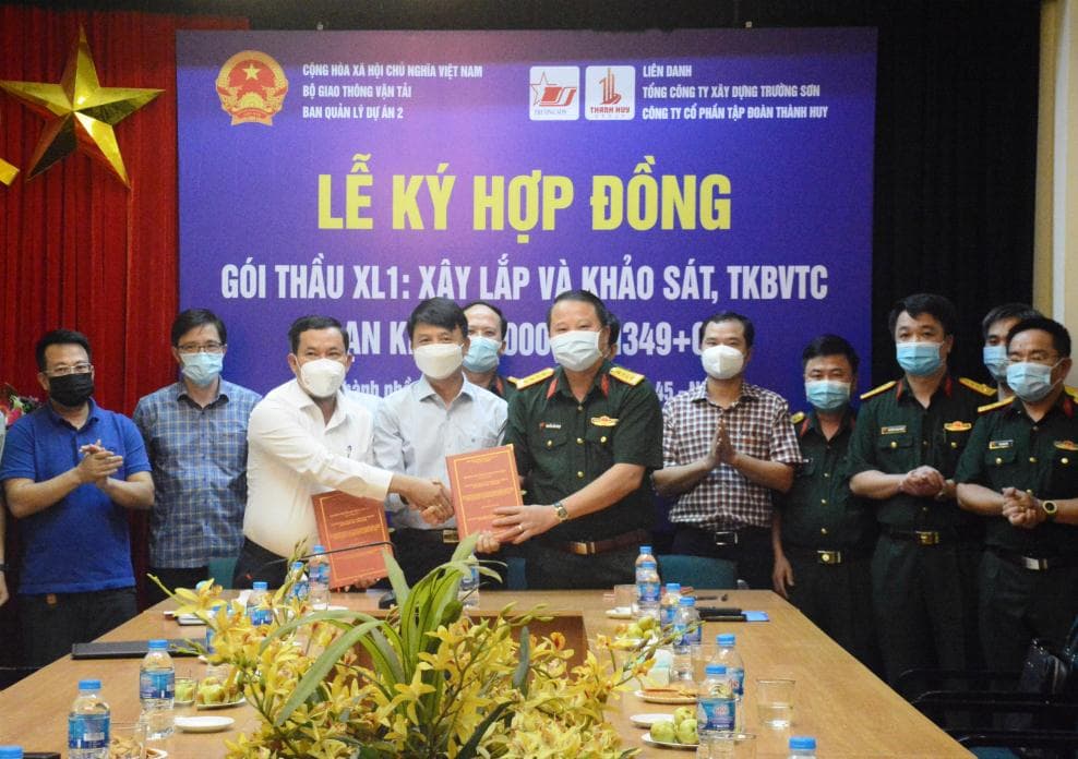Ký kết hợp đồng gói thầu XL1 dự án cao tốc Quốc lộ 45 - Nghi Sơn