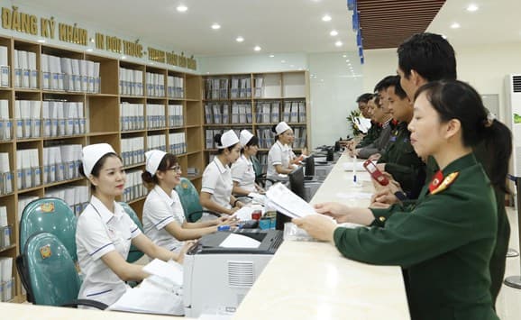 Quy định thủ tục hồ sơ hưởng chế độ ốm đau đối với người công tác trong quân đội