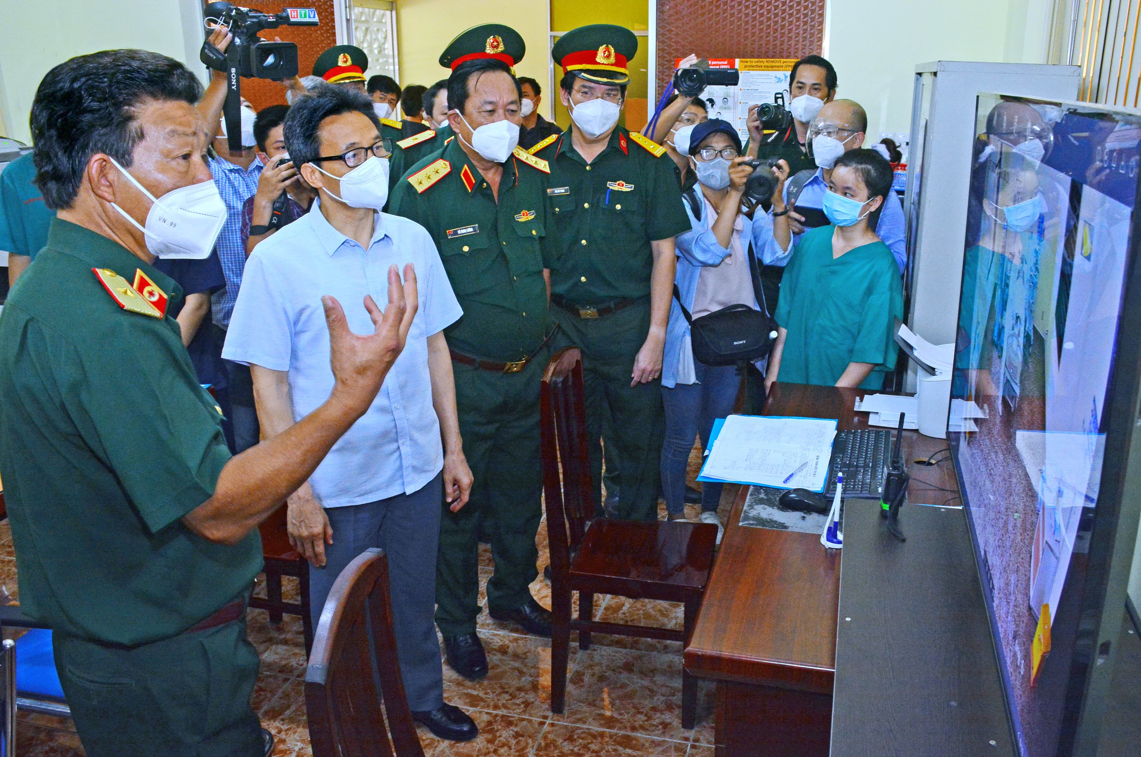 Ban chỉ đạo Quốc gia phòng, chống dịch Covid-19 làm việc với Bệnh viện Quân y 175