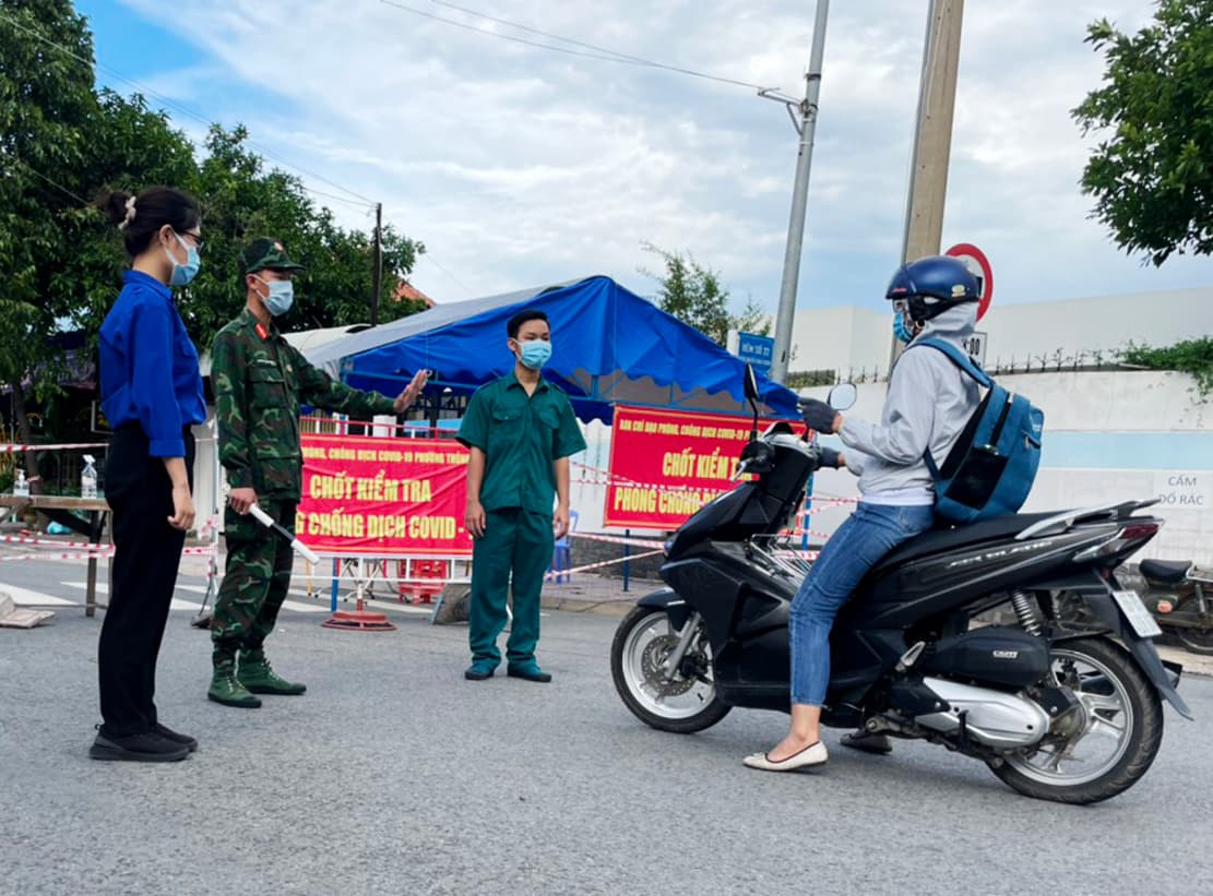 Dốc sức chống dịch, bảo vệ nhân dân