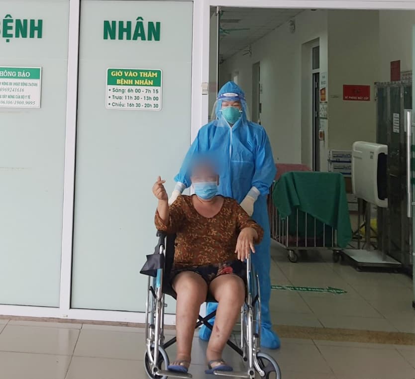 Nữ bệnh nhân Covid-19 nguy kịch, hồi phục sau 24 ngày điều trị