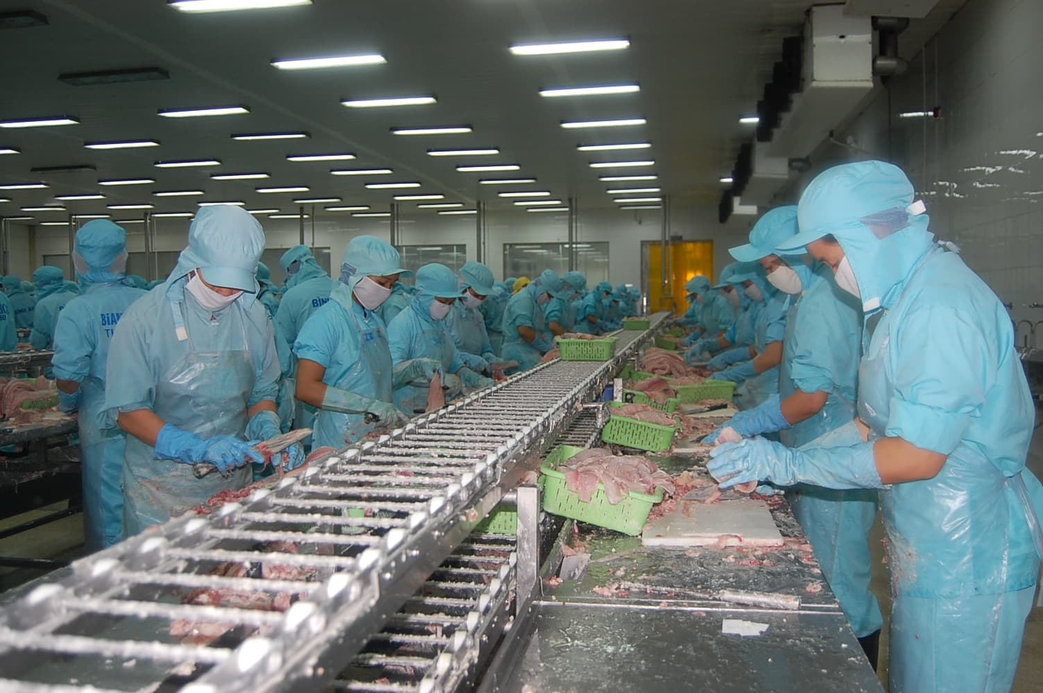 Bảo đảm cung ứng lương thực, thực phẩm cho người dân