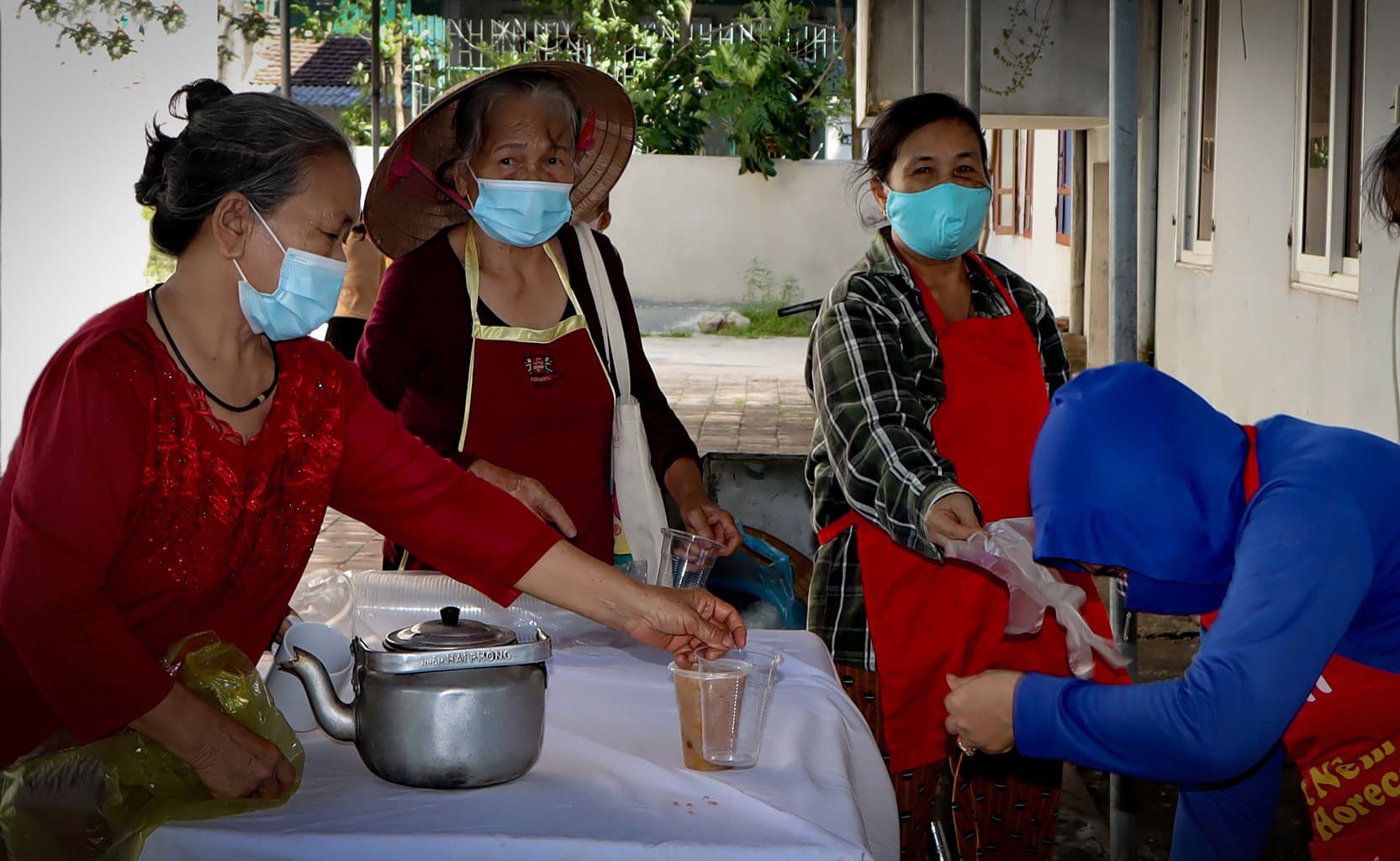 Ấm lòng "bát cháo tự tâm"