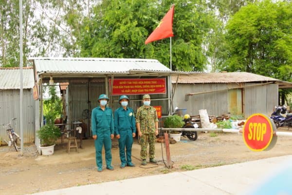 Nghĩa cử ân tình, quân dân chống dịch