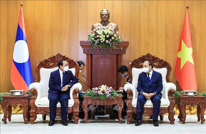 Chủ tịch nước Nguyễn Xuân Phúc tiếp kiến Phó chủ tịch nước Lào