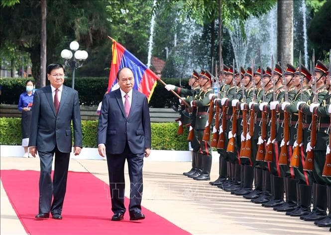 Báo chí Lào đưa tin đậm nét về chuyến thăm hữu nghị chính thức của Chủ tịch nước Nguyễn Xuân Phúc