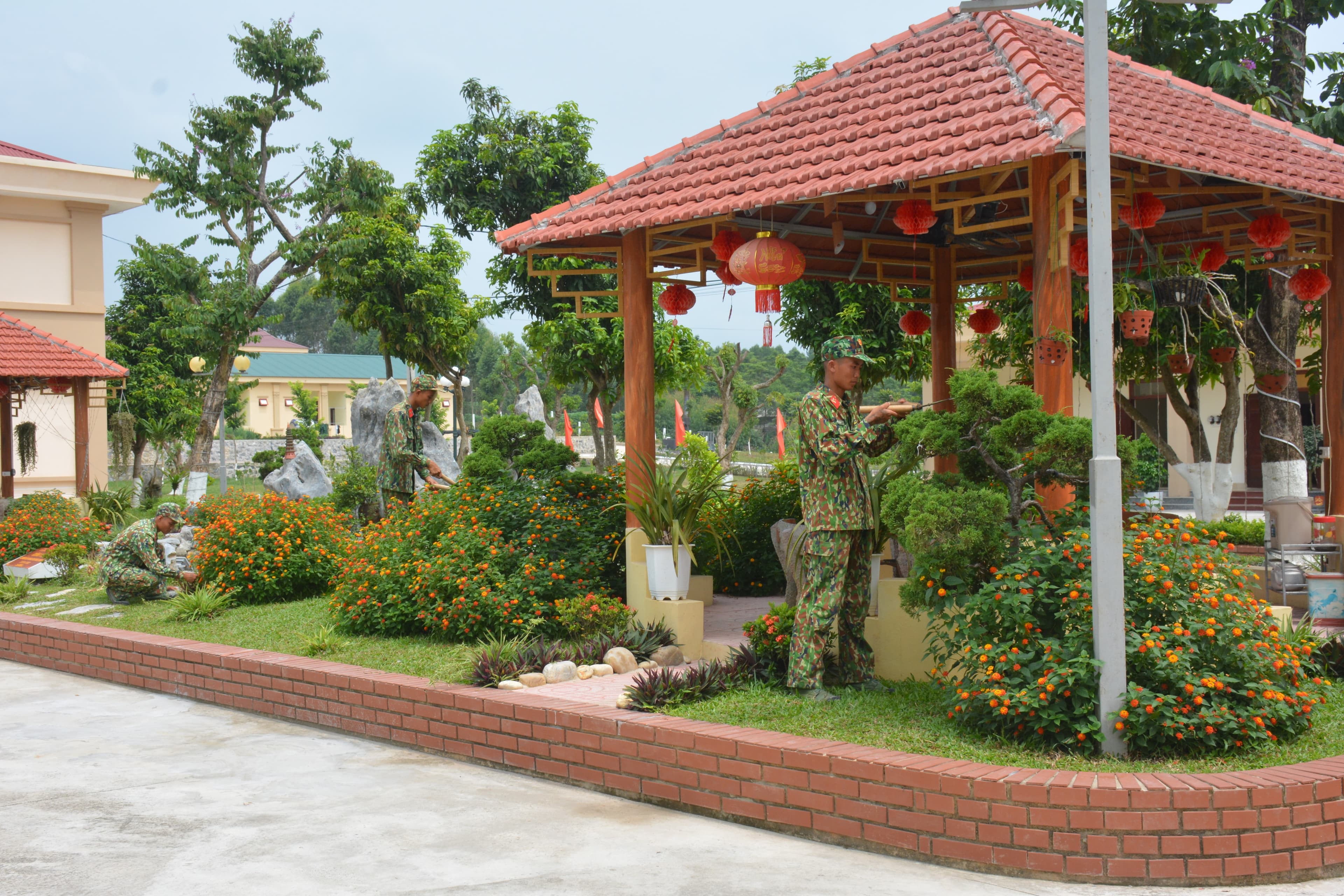 Thi đua xây dựng doanh trại chính quy, xanh, sạch, đẹp