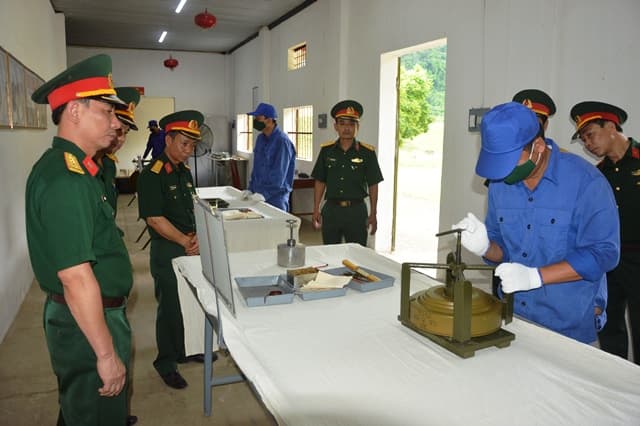 Vừa chủ động phòng dịch, vừa bảo đảm an toàn kho tàng