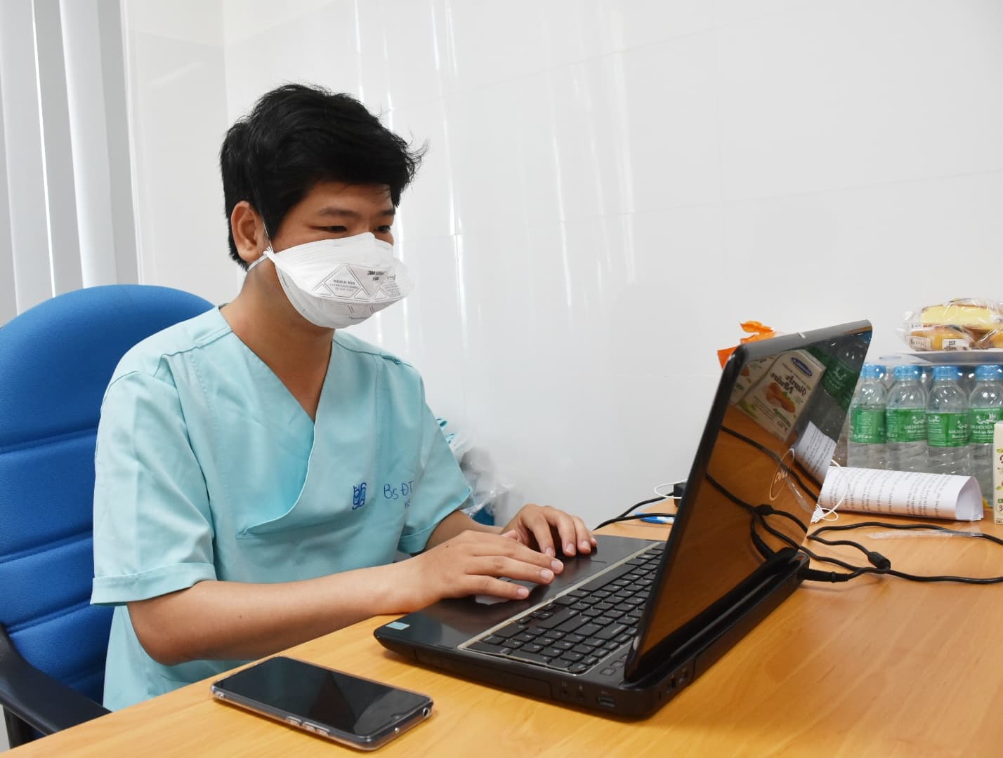 Bác sĩ trẻ mang trong mình lời thề Hippocrates