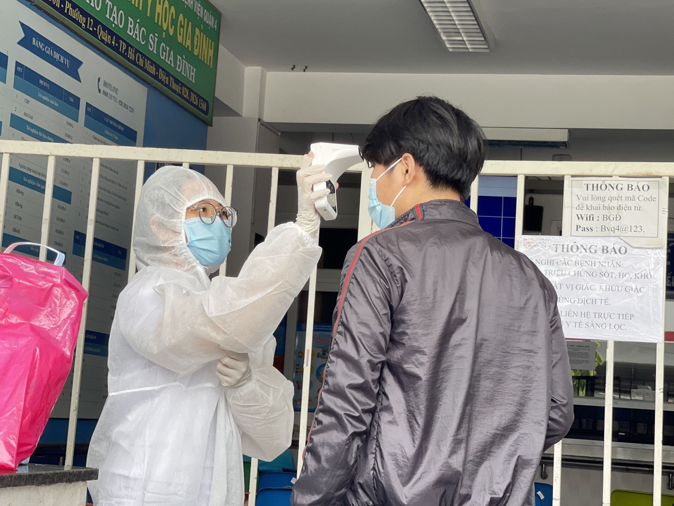 Những nữ “sao vuông” trên tuyến đầu chống dịch