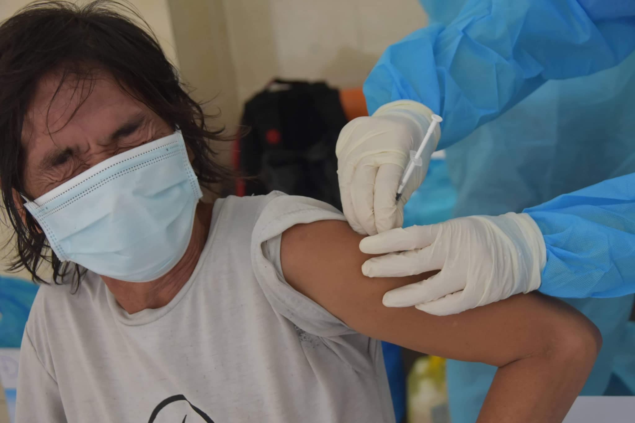 Chuyện "anh Chậm" đi tiêm vaccine