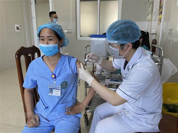 Tiêm vaccine - không thể chậm trễ, lơ là