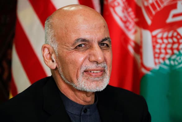Tổng thống Afghanistan đã bay sang Tajikistan