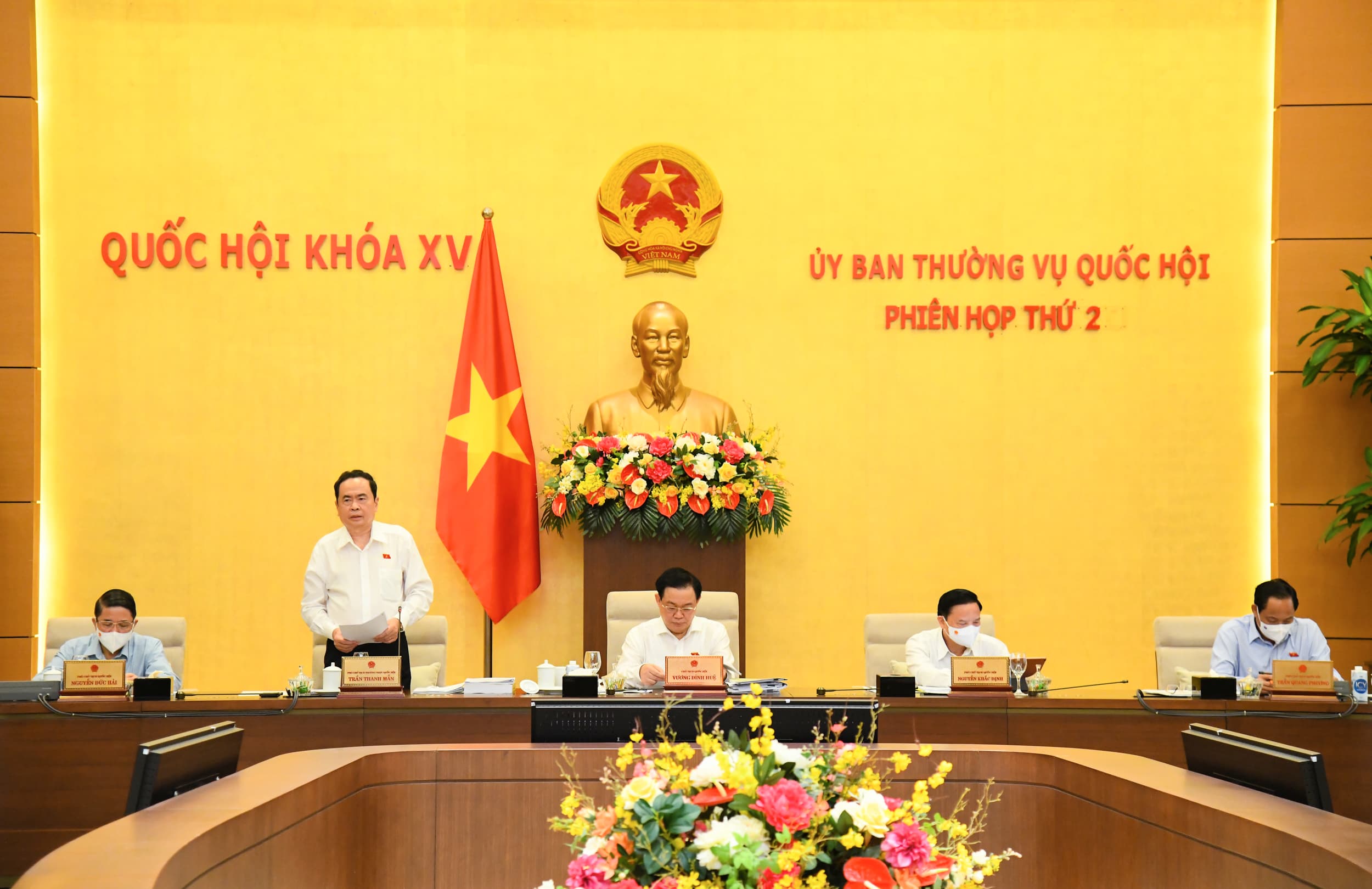 Bổ sung thẩm quyền phát động thi đua, khen thưởng phù hợp với tình hình mới