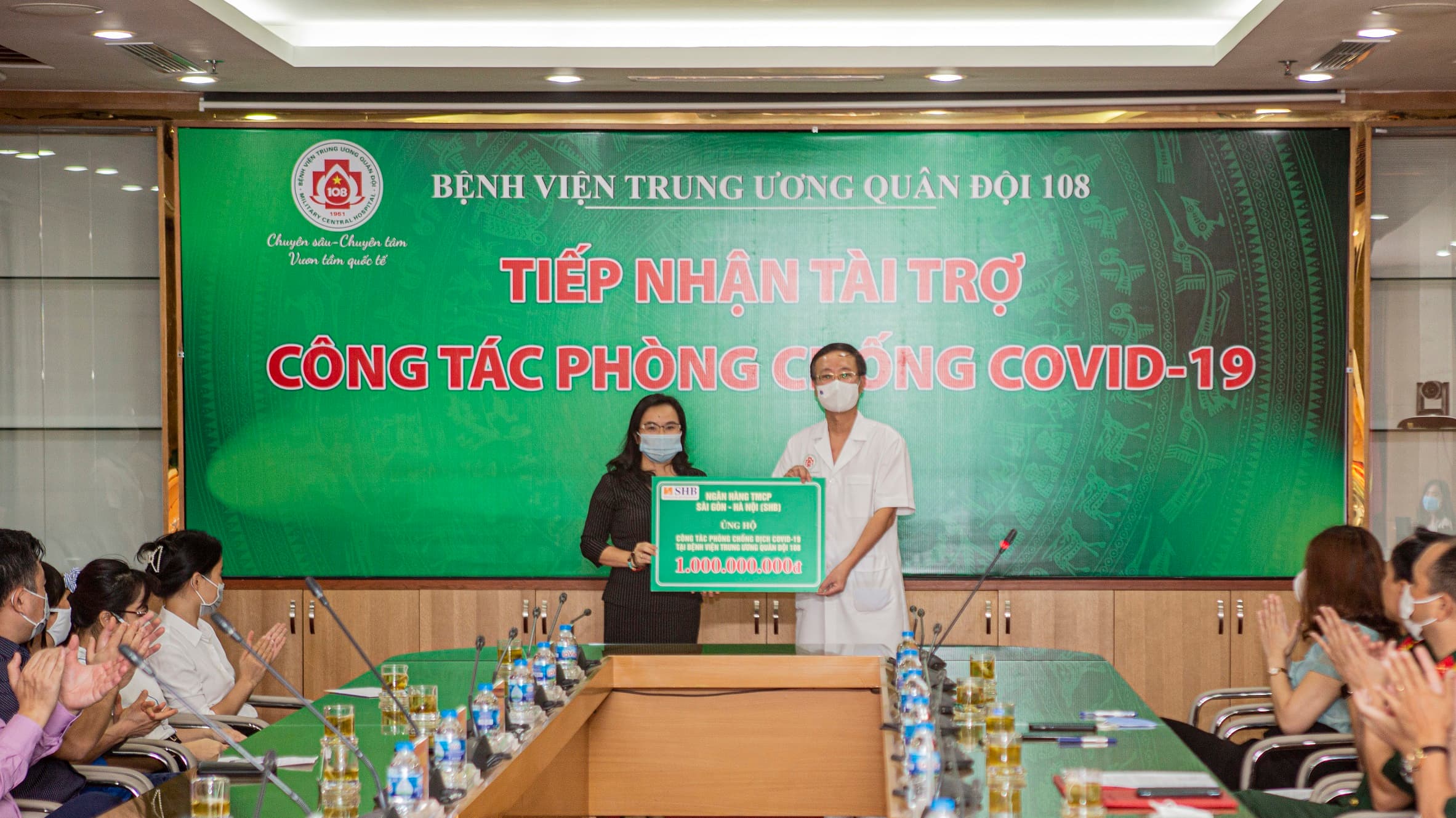 SHB tiếp tục hỗ trợ các bệnh viện và người nghèo trong đại dịch Covid-19