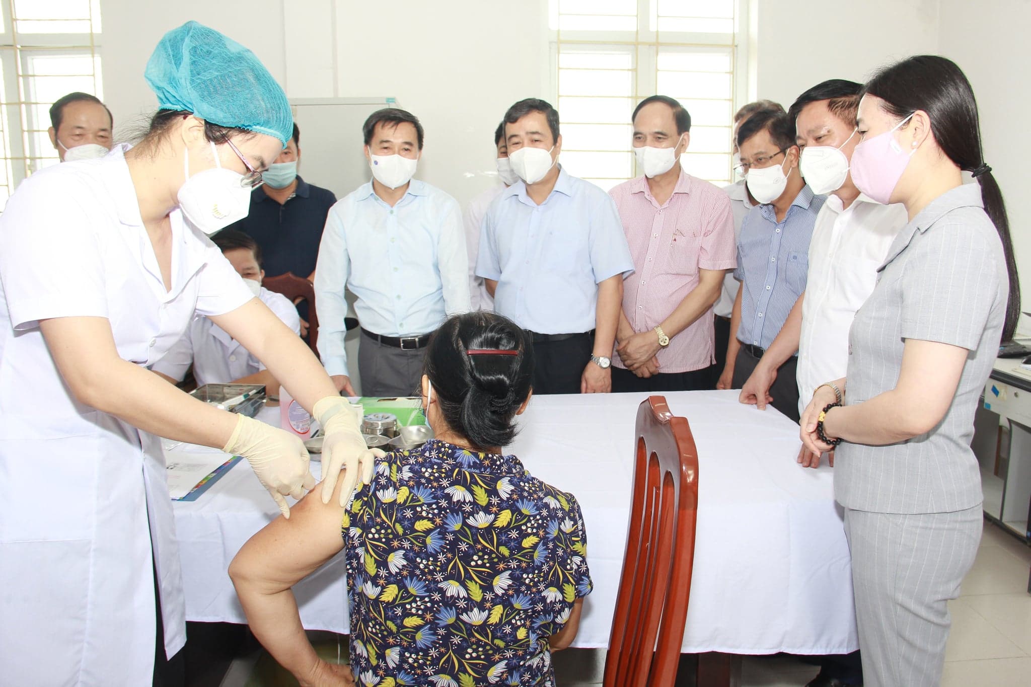 Bộ Y tế kiểm tra công tác thử nghiệm lâm sàng giai đoạn 2 vaccine Covivac tại Thái Bình
