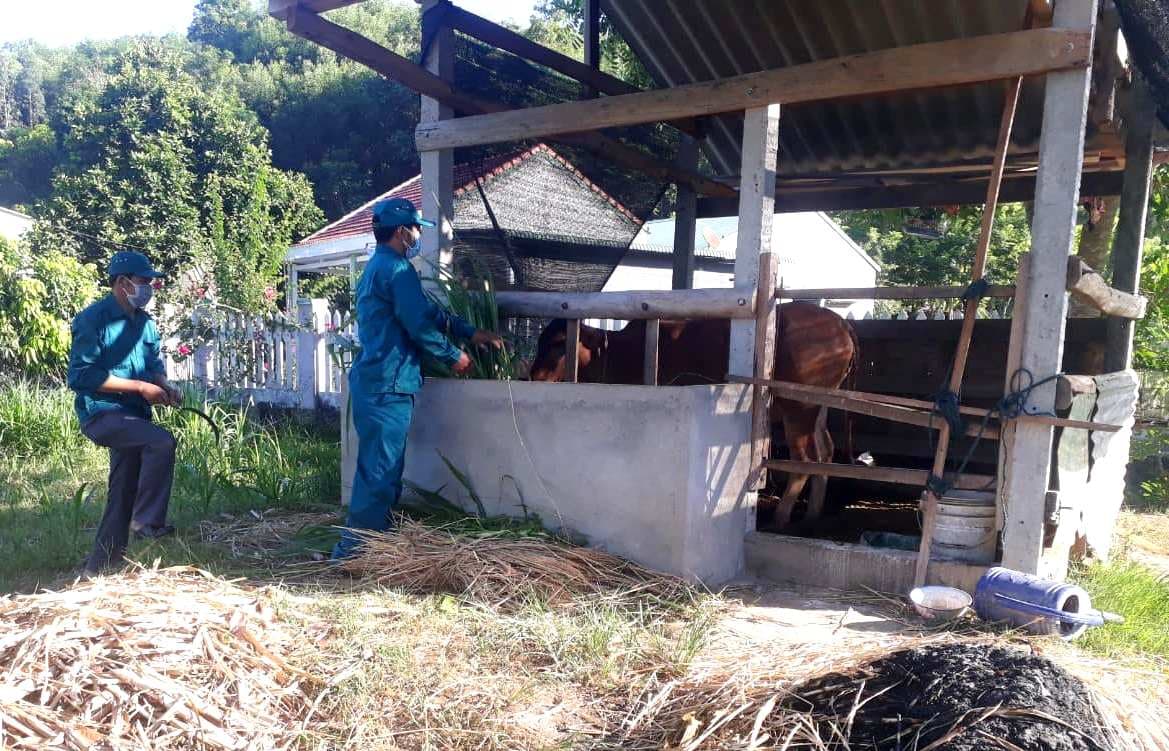 Chiến sĩ “sao vuông” xung kích chống dịch