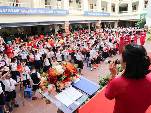 Học sinh Hà Nội học trực tuyến từ ngày 6-9-2021
