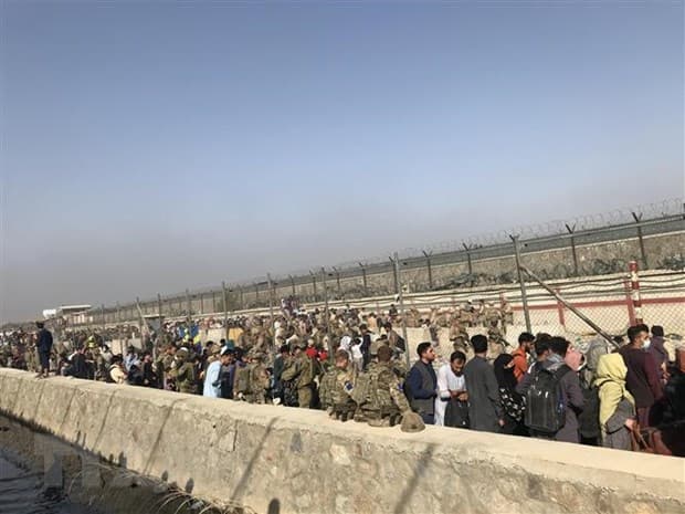 Đụng độ gây thương vong ở sân bay Kabul của Afghanistan