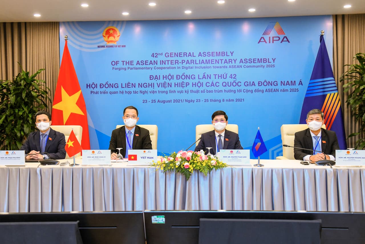 AIPA-42: Ứng dụng công nghệ để ứng phó với biến đổi khí hậu, phát triển bền vững