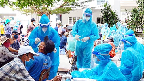 Tỉnh Bình Thuận đẩy nhanh lấy mẫu xét nghiệm, tách F0 khỏi cộng đồng
