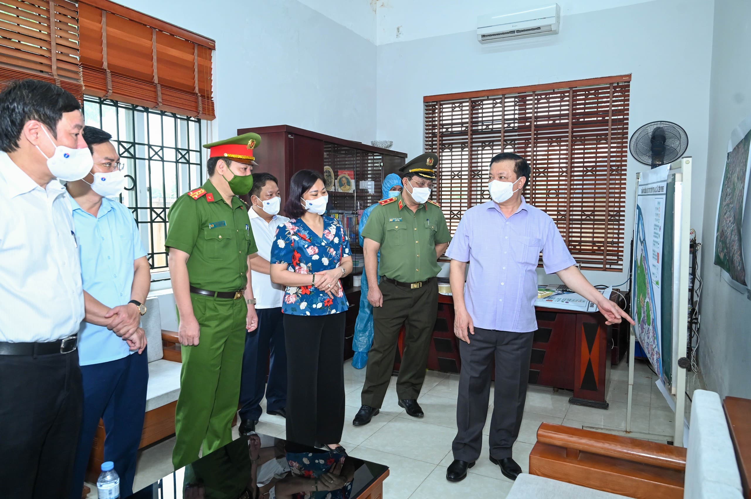 Huyện Thanh Trì cần thực hiện giãn cách xã hội một cách thực chất