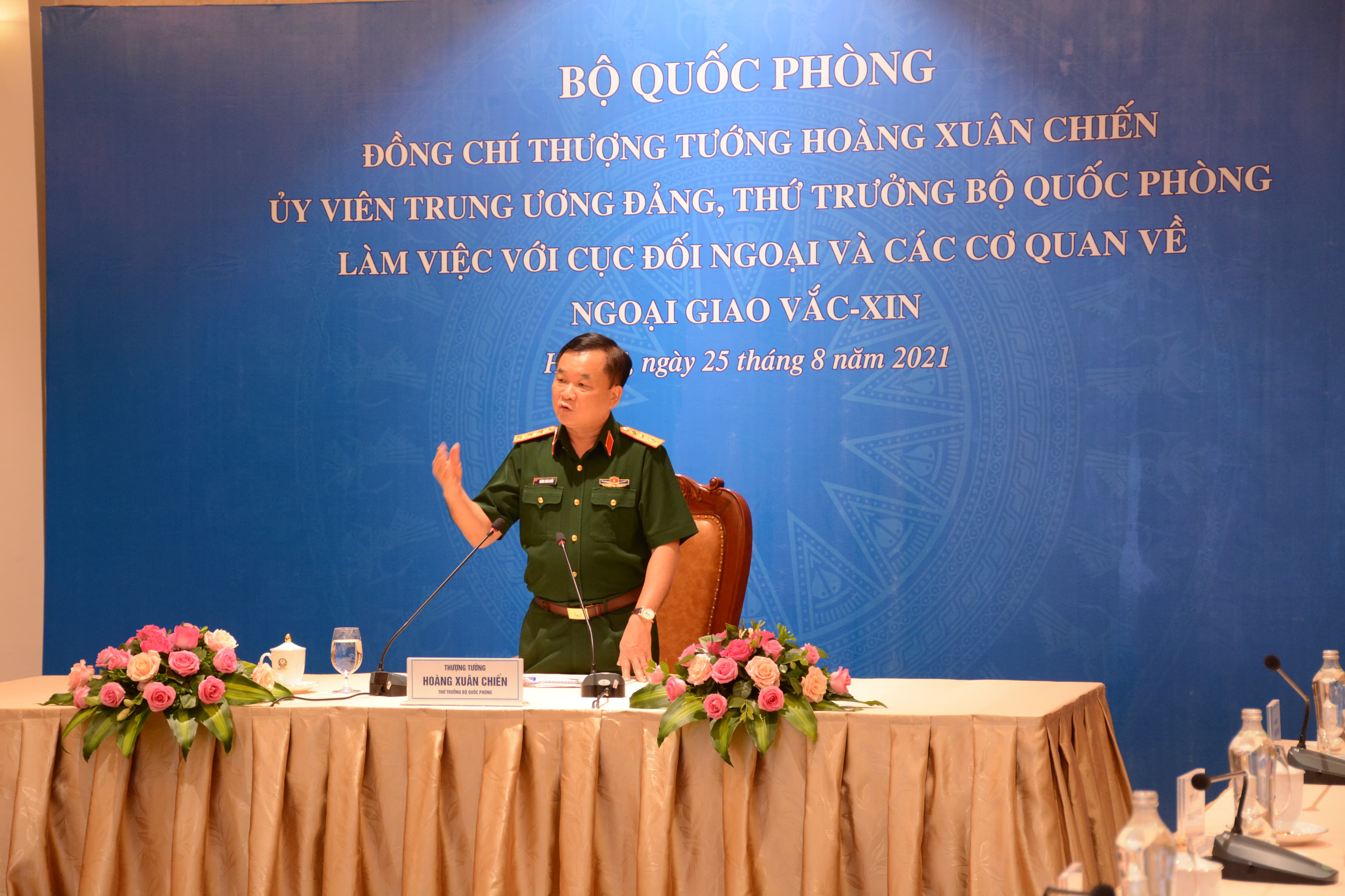 Tiếp cận nguồn vaccine nhanh nhất, nhiều nhất qua kênh ngoại giao quốc phòng