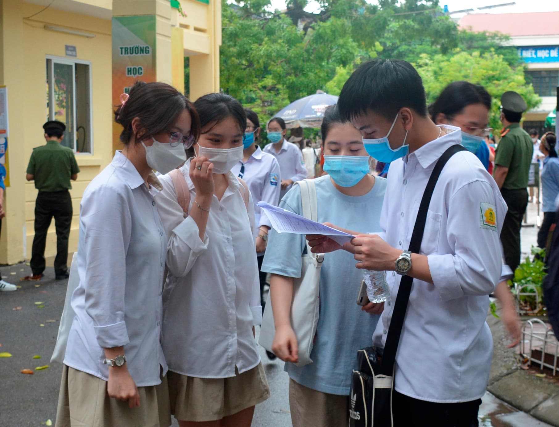 Mức điểm nhận hồ sơ xét tuyển đại học, cao đẳng quân sự năm 2021