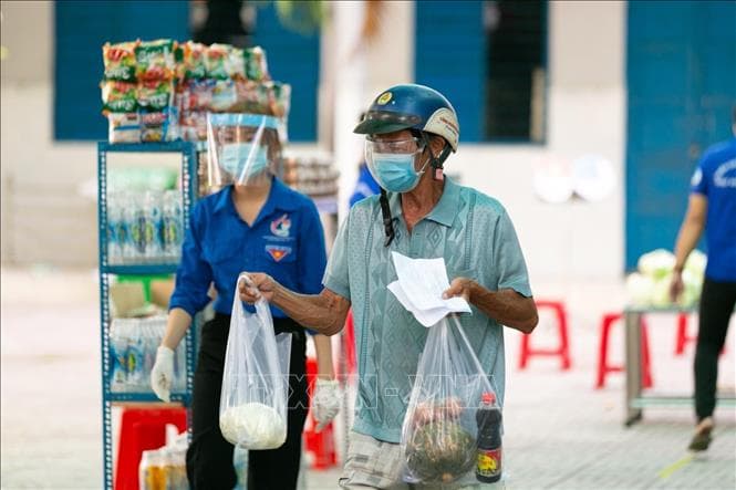 Thuyết phục để dân tin