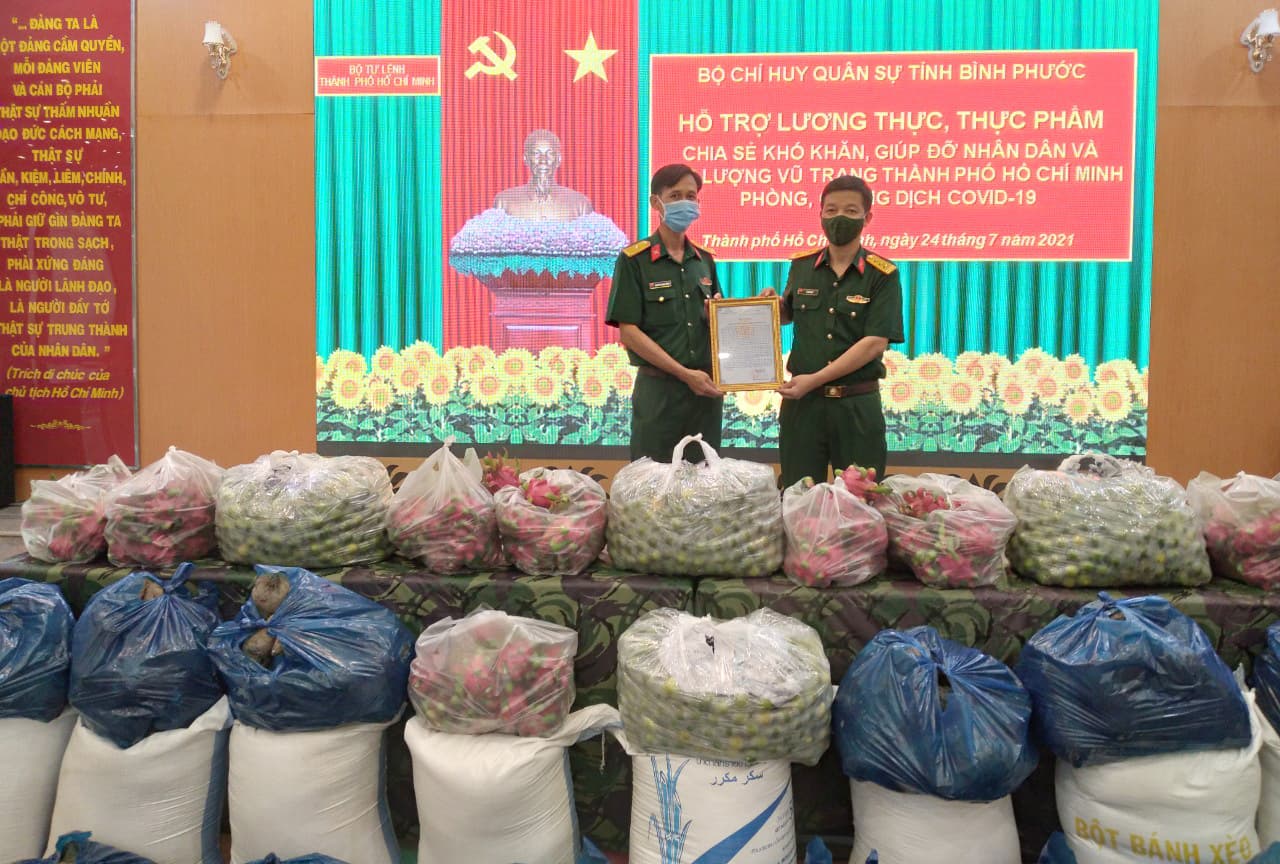 Huy động nguồn lực hỗ trợ nhân dân vùng tâm dịch