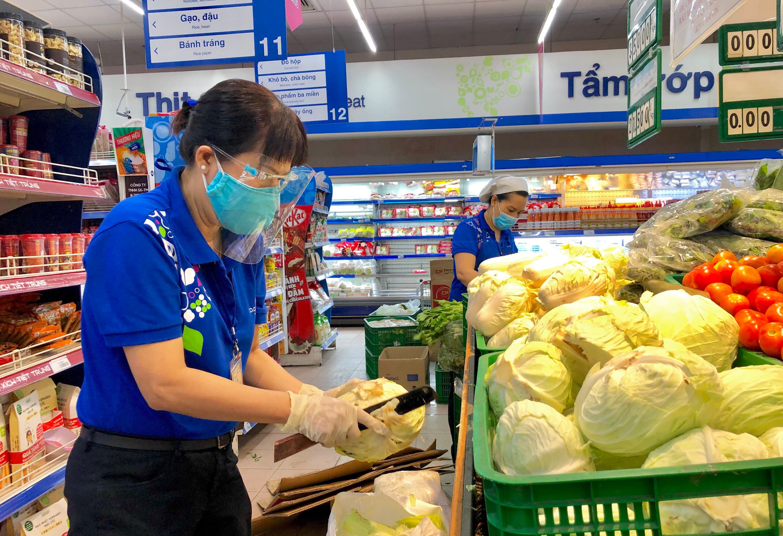 Linh hoạt cung ứng hàng hóa đến người dân