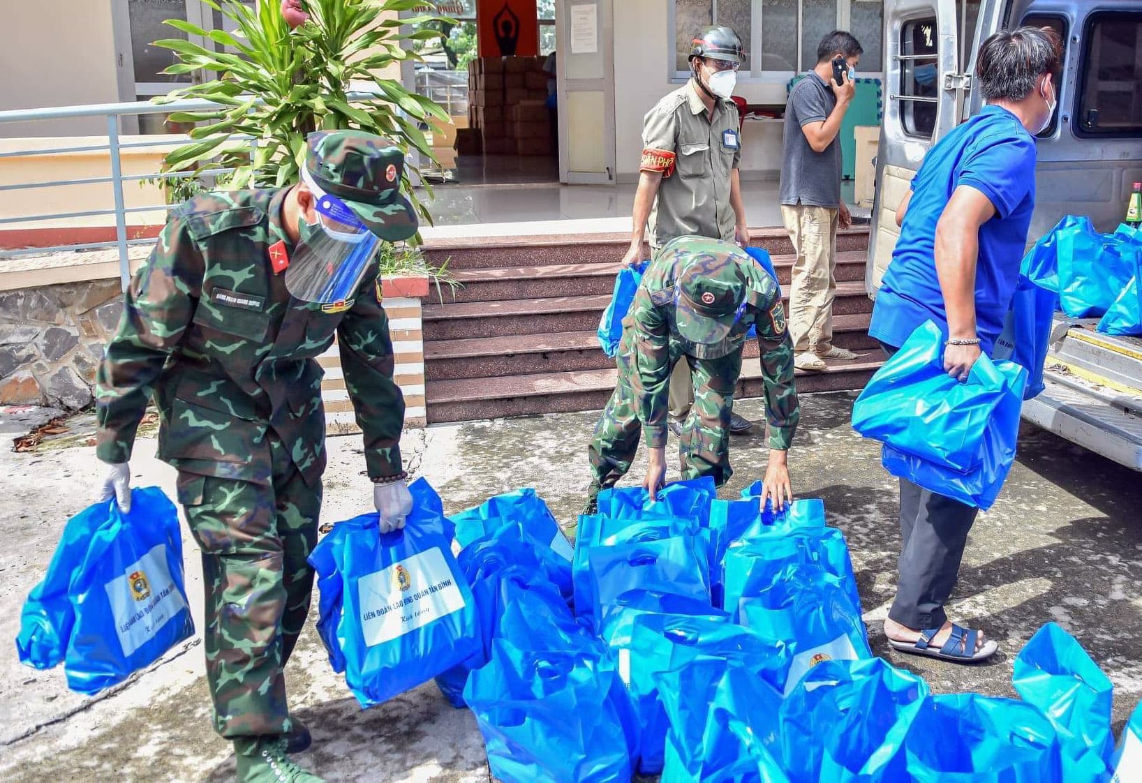 Tiếp sức người lao động vượt qua đại dịch
