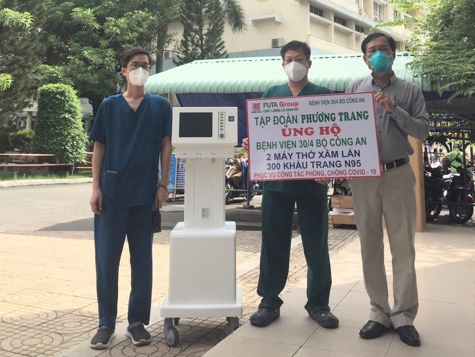 Tập đoàn Phương Trang tiếp tục hỗ trợ TP Hồ Chí Minh nhiều thiết bị y tế