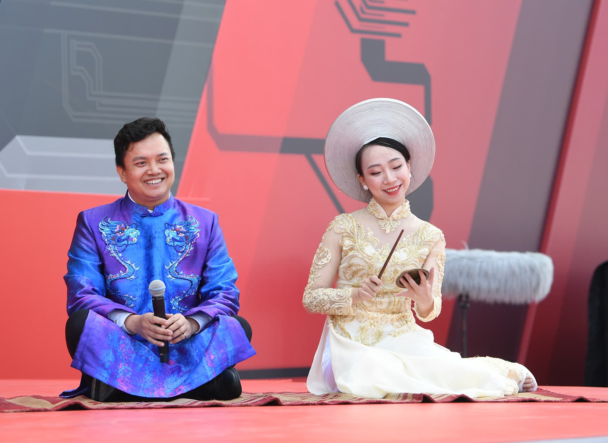 Cuộc thi chứ không phải là liên hoan