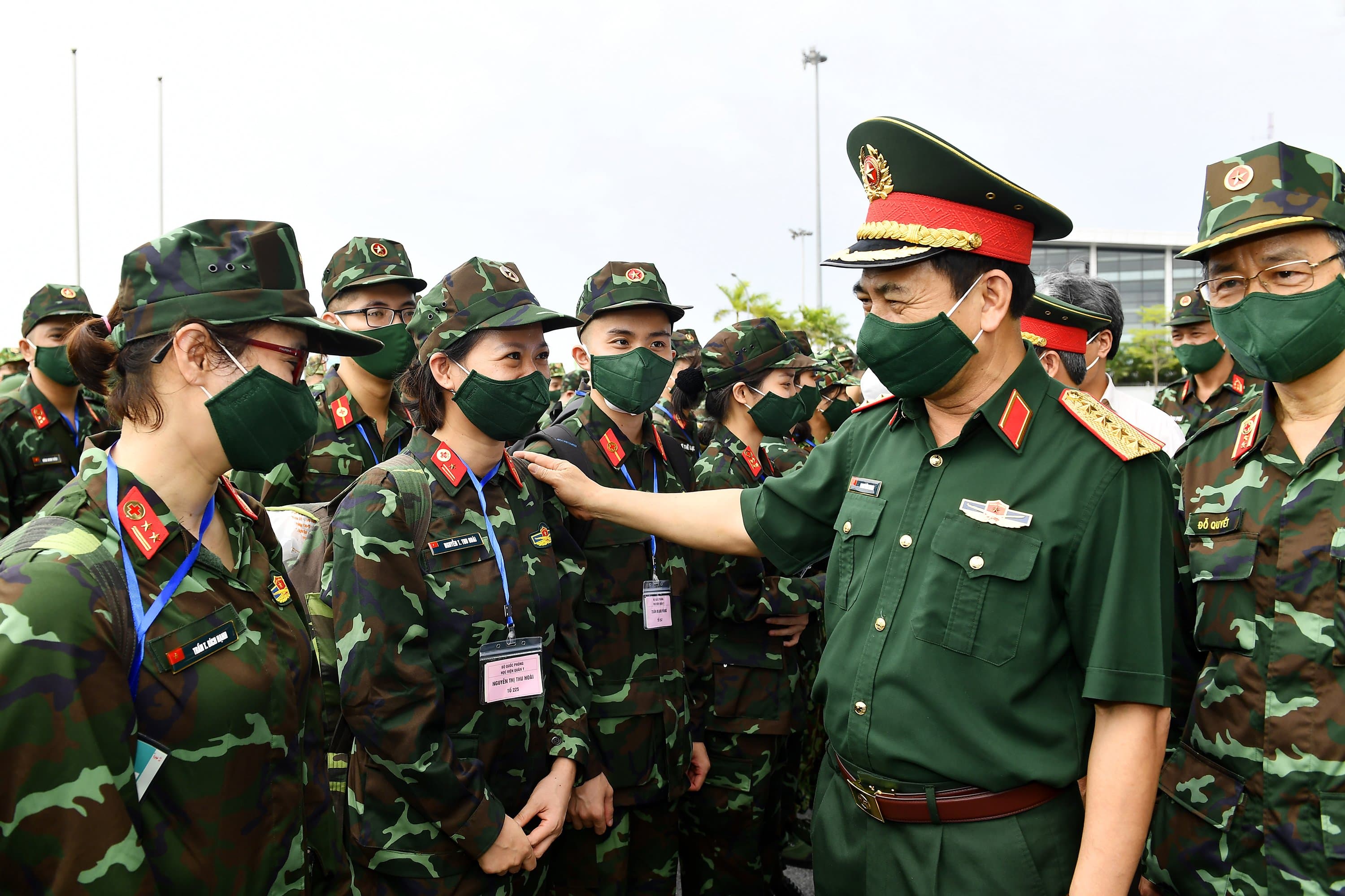 Vững tâm vượt khó