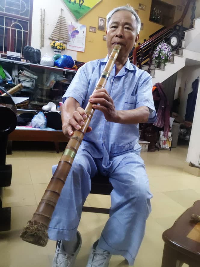 Đam mê "truyền lửa" nhạc cụ dân tộc