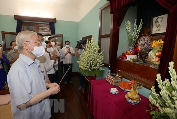 Tổng Bí thư Nguyễn Phú Trọng: Chúng ta tiếp tục học tập, noi gương, làm theo Bác và truyền lại cho các thế hệ mãi sau này