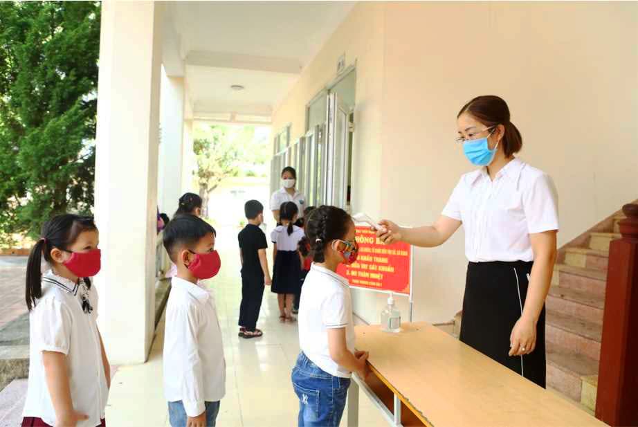 Huyện đảo Cô Tô chuẩn bị chu đáo cho học sinh đến trường